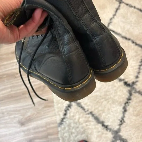 Dr. Martens Black Leather Women combat boots size 9