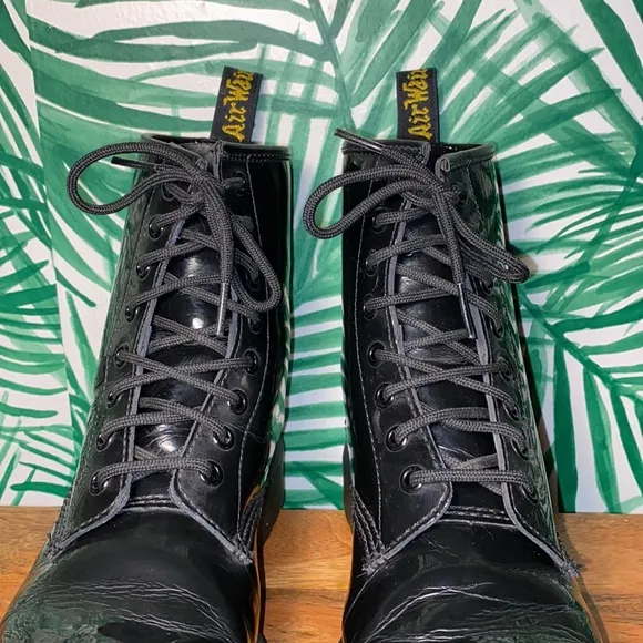 Dr. Martens Black Patent Leather Combat Boots Women’s US Size 7