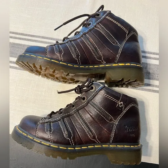 Dr. Martens brown leather low boots, size 6
