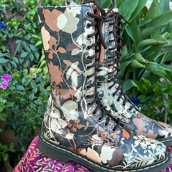 Dr. Martens Cerys Pointed Toe Floral 14 Eye Tall Boots
