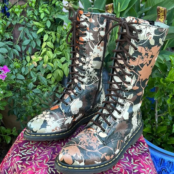 Dr. Martens Cerys Pointed Toe Floral 14 Eye Tall Boots