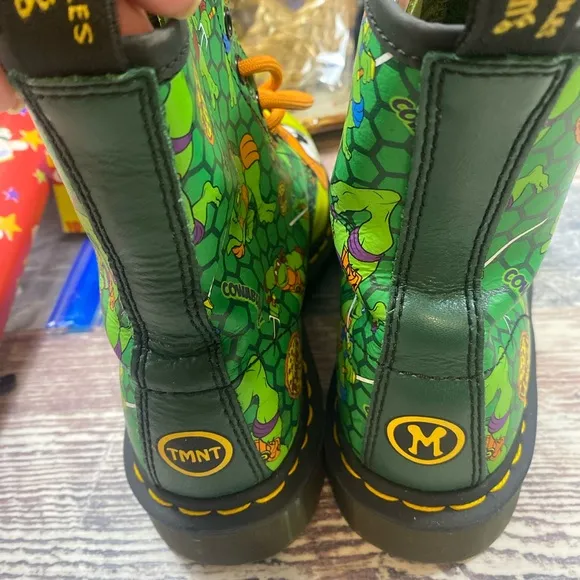 Dr Martens Children's Shoes 6 Hole Brooklee Mikey in M Green 21758316 Doc