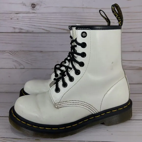 Dr. Martens Doc 11821 Combat Boots Womens Size 5 White Leather 8-Eye