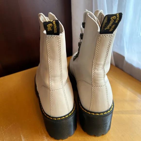 Dr. Martens Leather Boots in Leona Bone Air Wair
