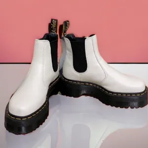 Dr Martens Quad Retro Chelsea Boots, Smooth White AirWair, Sz 6M