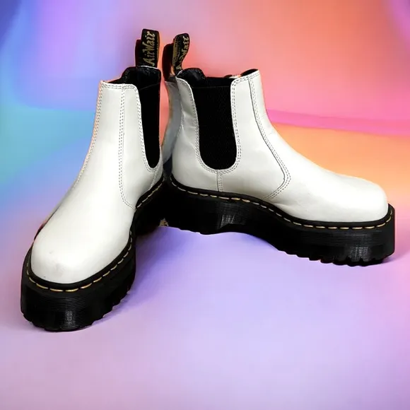 Dr Martens Quad Retro Chelsea Boots, Smooth White AirWair, Sz 6M