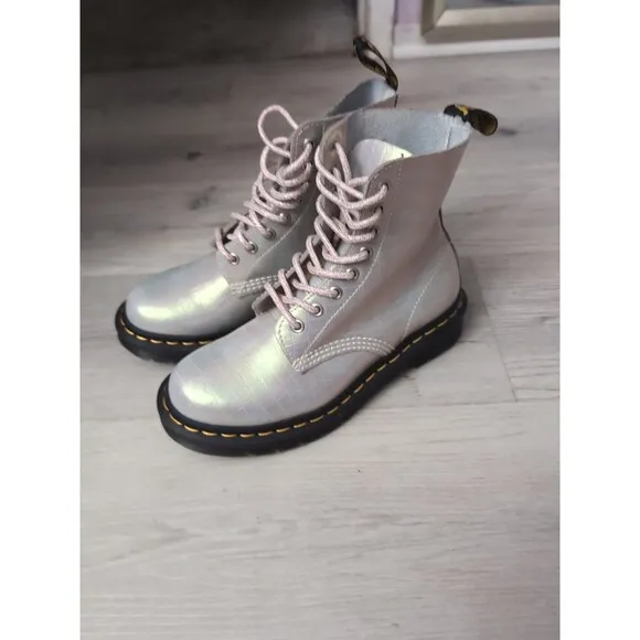 Dr Martens  Shoes Women's 6 Doc 1460 PASCAL Boots Dr Martens Shoes Used 3 Times