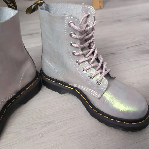 Dr Martens  Shoes Women's 6 Doc 1460 PASCAL Boots Dr Martens Shoes Used 3 Times