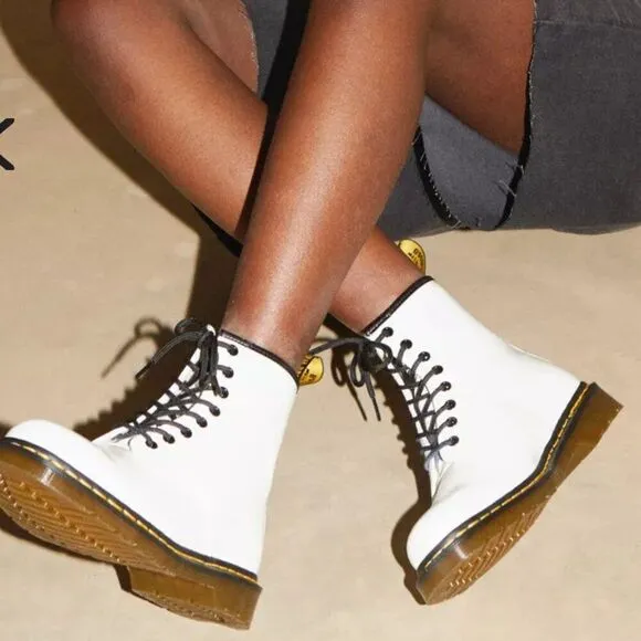 Dr Martens Size 7 Airwalk Original Smooth Leather White Combat Lace Up Boots