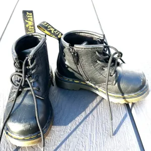 Dr Martens Toddlers Boots sz 6