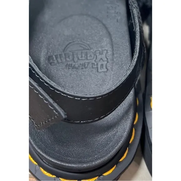 Dr Martens VOSS II Fluffy BlkHydro Leather &amp; Milo Fur SandalsUS 10  UK 8 NEW