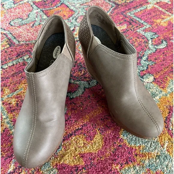 Dr. Scholl’s | Women’s taupe faux leather Harlow ankle boot, stacked heels, 8.5