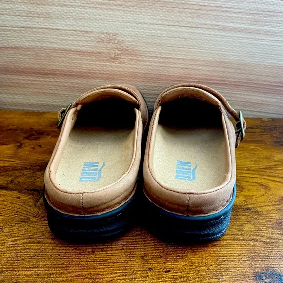 Drew Clogs sz 8.5 WW wide Women Slip On Shoes
