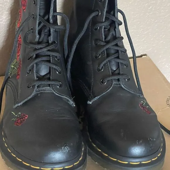 Dr. Martens 1460 Vonda Black Floral leather Embroidered Women's Boots