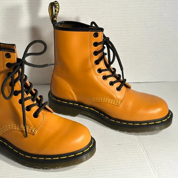 Dr.Martens {New} Ladies size 6