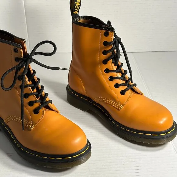 Dr.Martens {New} Ladies size 6