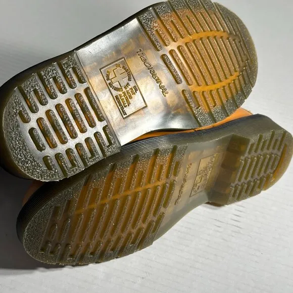 Dr.Martens {New} Ladies size 6