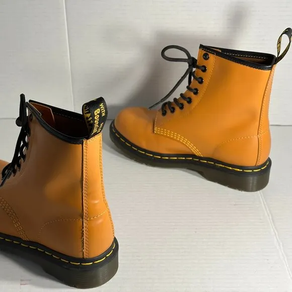 Dr.Martens {New} Ladies size 6