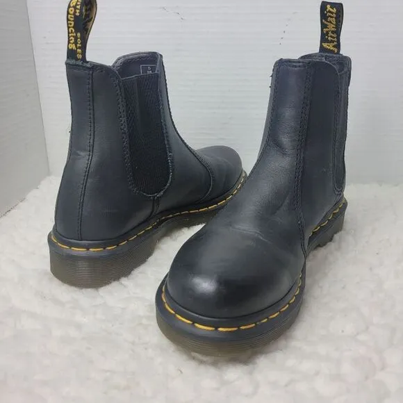 Dr Martens Virgina Women's Boots Size 7 Black Chelsea Shoes 2676
