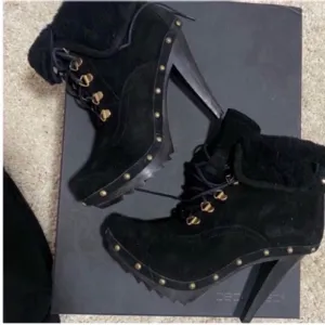 DSquared2 Black Boots Size 37.5 DSquared2 Black Booties DSquared2 Clog Boots