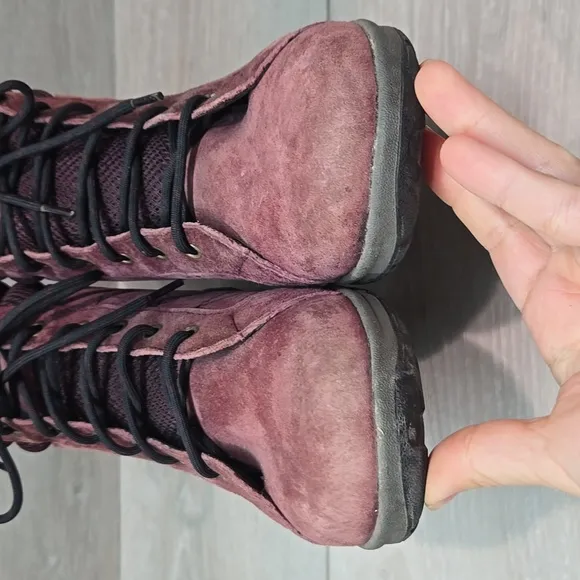 Duluth Women High Top Burgundy Suede Lace-Up Boots Shoes Sz 8M