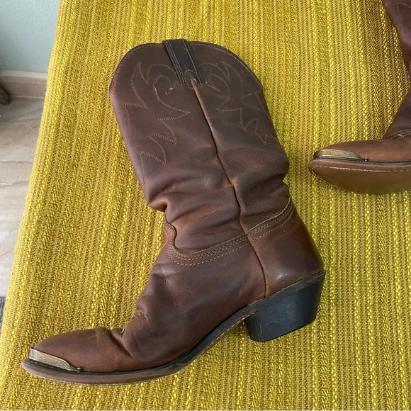 Durango | Vtg Distressed Cowboy Cowgirl Western Boots | Heeled Traditional R Toe