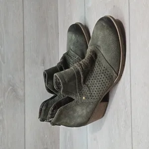 Earth Origins Women Ankle Leather Heels Boots shoes sz 11M