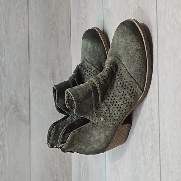 Earth Origins Women Ankle Leather Heels Boots shoes sz 11M
