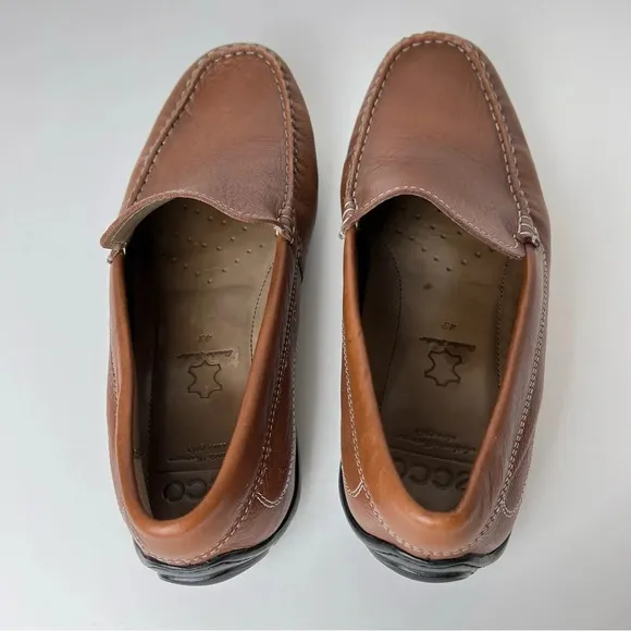 Ecco Classic Moc Men's 9-9.5 (43) Genuine Leather Brown Loafer Driving Slip On
