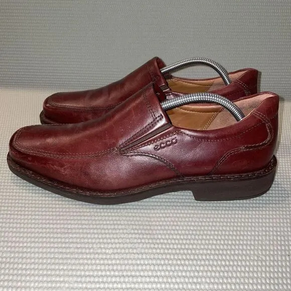 Ecco Seattle Slip On Leather Loafer Shoes Rust Men’s Size EU 43 / US Size 9.5