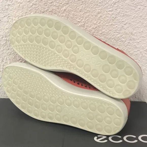 Ecco Women’s Soft 7 Laser Cut Slip-On Sneakers, Size US 5-5.5, Apricot