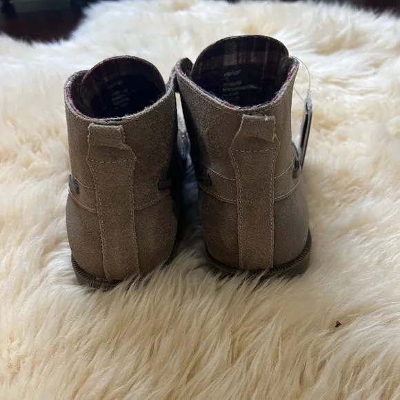 EDDIE BAUER WOMEN CHUKKA BOOT