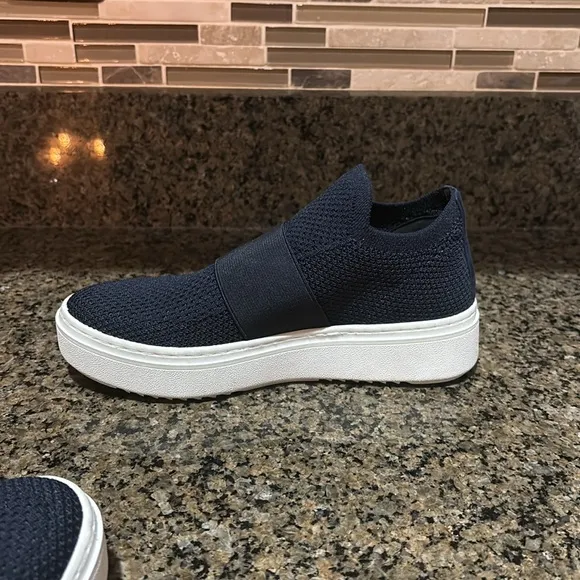 Eileen Fisher pari platform sneakers