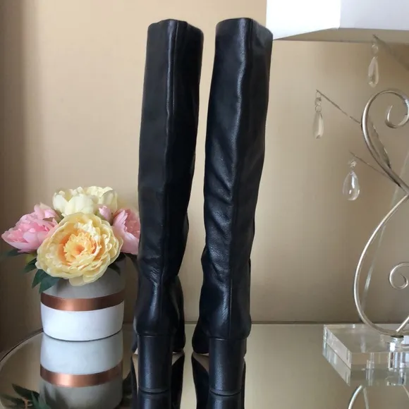 ESSEX LANE Black Genuine Leather Heeled Boots