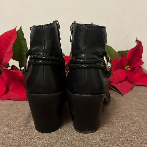 EUC Frye Serena Braided Harness Bootie Size 8.5