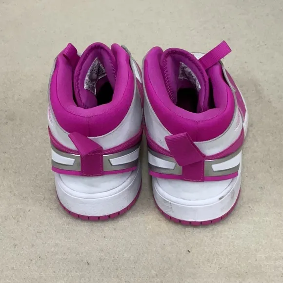 EUC Girls Nike high Top air Jordan’s sneakers