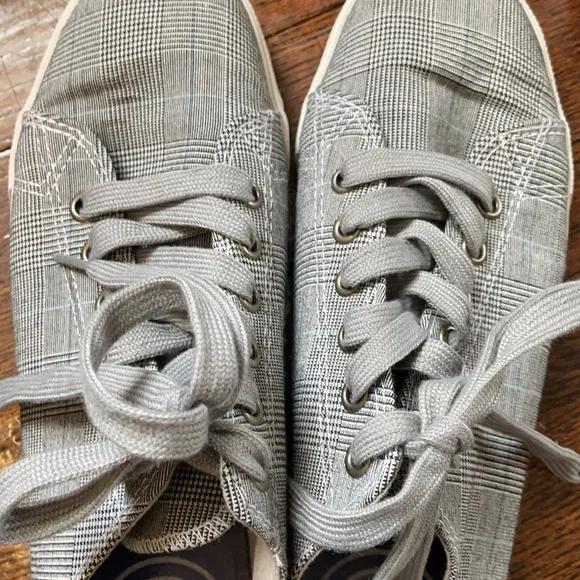 Euc Robert Wayne shoes NICK size 8 gray color