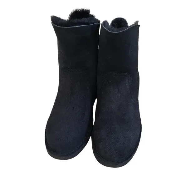 EUC UGG Authentic Naiyah shealing suede leather wool boots, 8, black