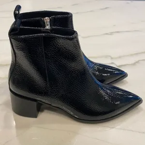 Everlane Boots size 6.5 Black Patent Leather Pointed Toe