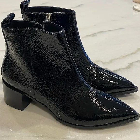 Everlane Boots size 6.5 Black Patent Leather Pointed Toe