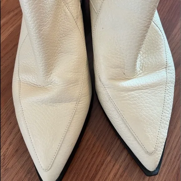 EVERLANE Leather Ankle Boots In Ecru