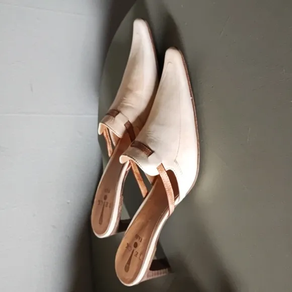Fabi Leather Kitten Heel Mules Shoes Size 38 8 US Italy EUC TE!CK Italian