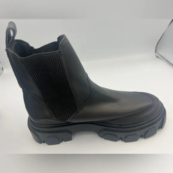 Farm Rio Chelsea Boots Black Beaded Lug Sole Women’s Size 7.5 Made In Brazil NEW