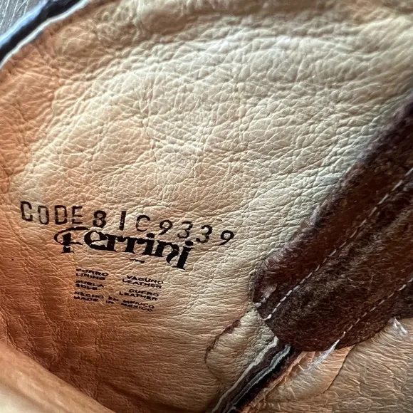 Ferrini Distressed Crackle Leather Boots Cognac &amp; Brown Leather Boots. Size 10 B