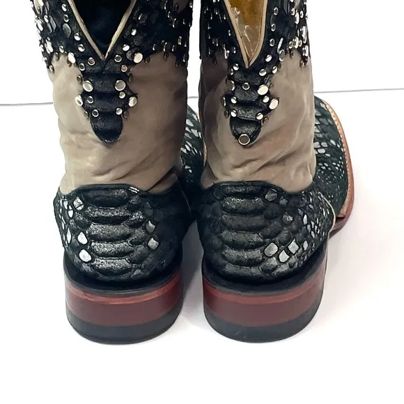 Ferrini Studded Faux‎ Snake Boots Sz 7