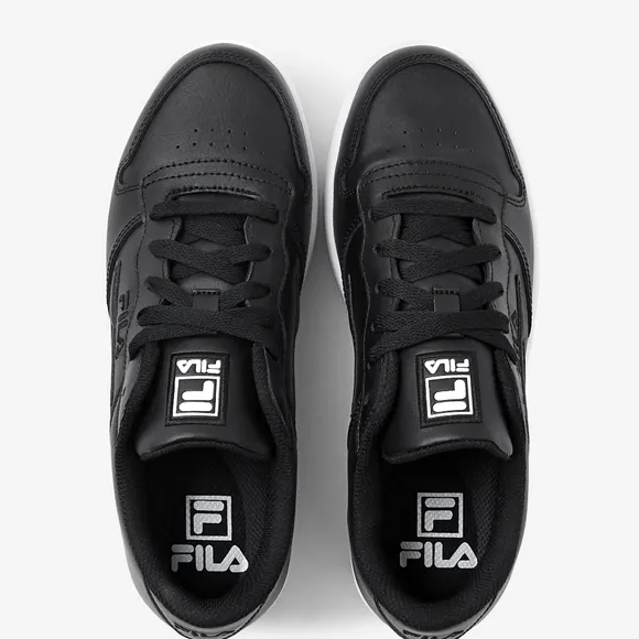 Fila Fx-115 Dsx Women's Platform Sneakers. Sizes 10 . New with box.Perforations