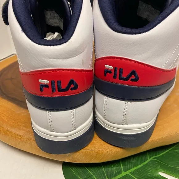 Fila Old School High Top Sneakers EUC