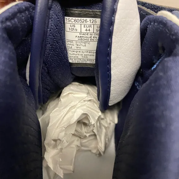 Fila Old School High Top Sneakers EUC