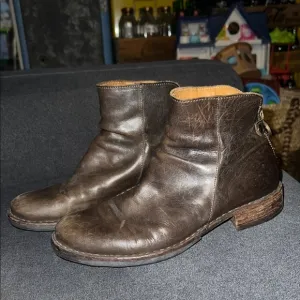 Fiorentini   Baker ankle boots booties shoes