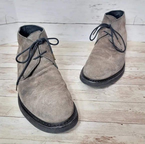 Fiorentini   Baker Men's grey suede chukka boots
